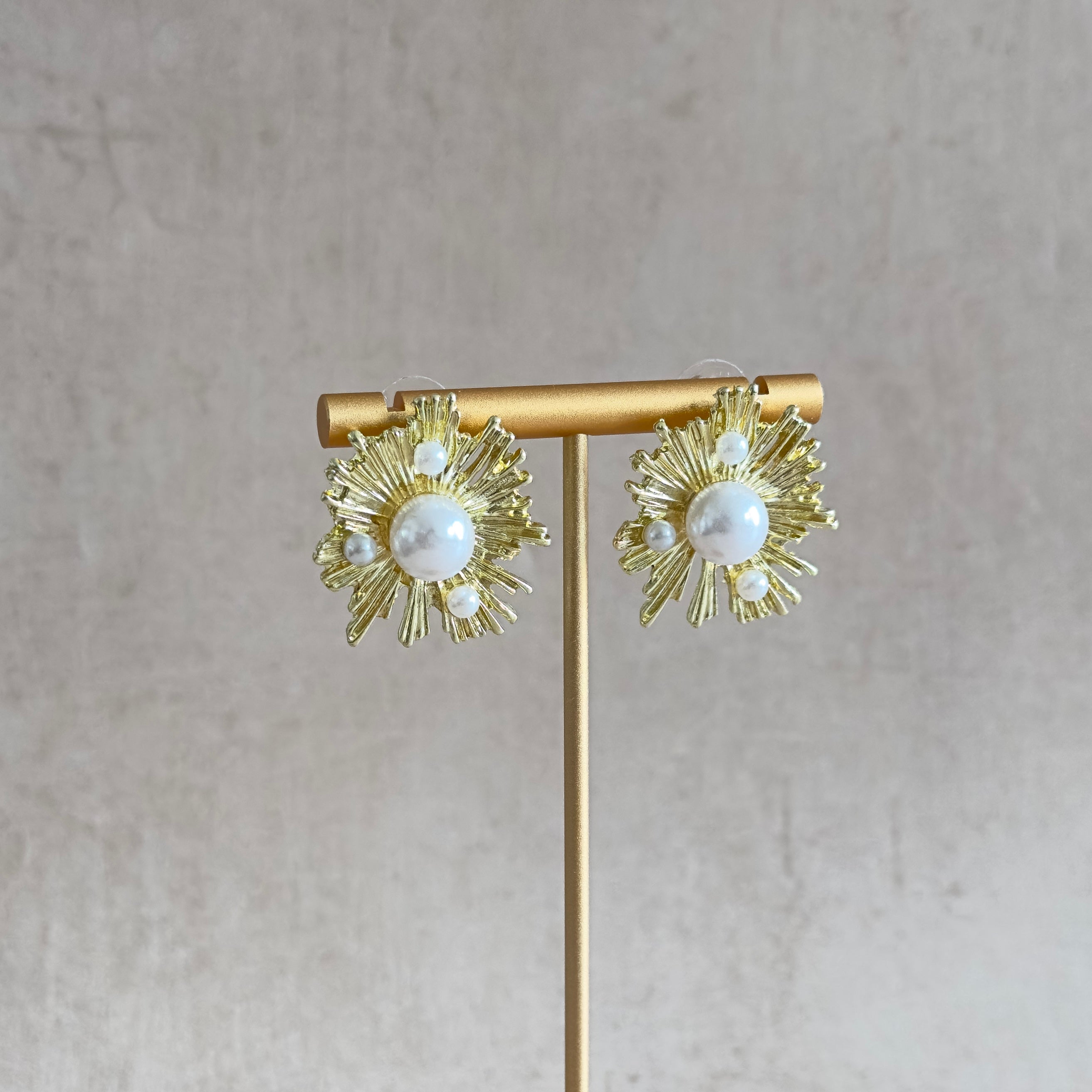 Gold Pearl Stud Earrings - Ahseya & Co