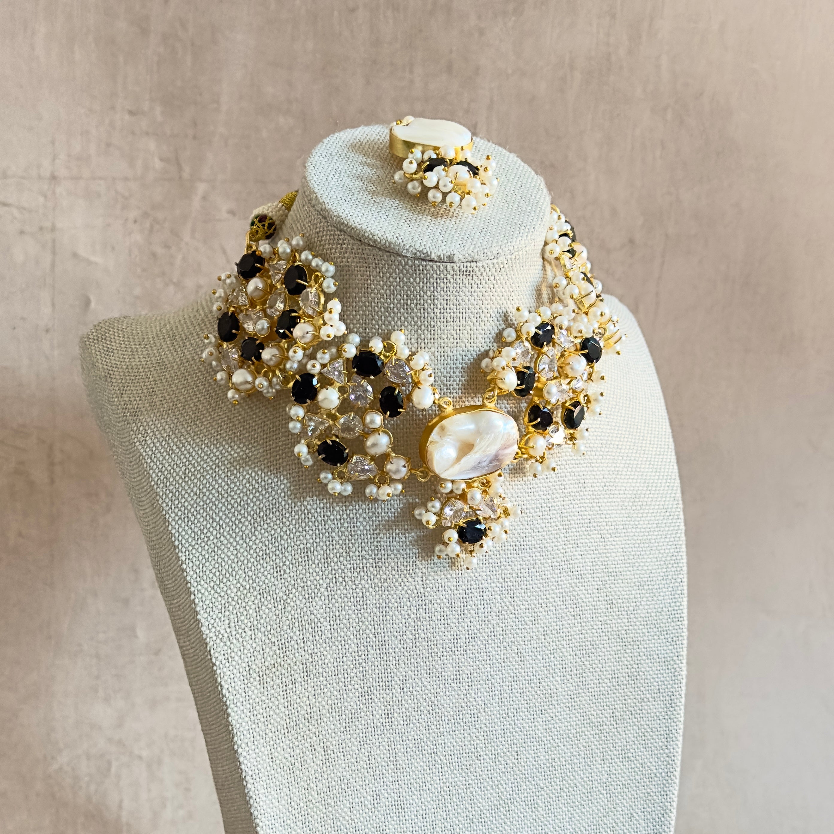 Irum Black Pearl Choker Set - Ahseya & Co