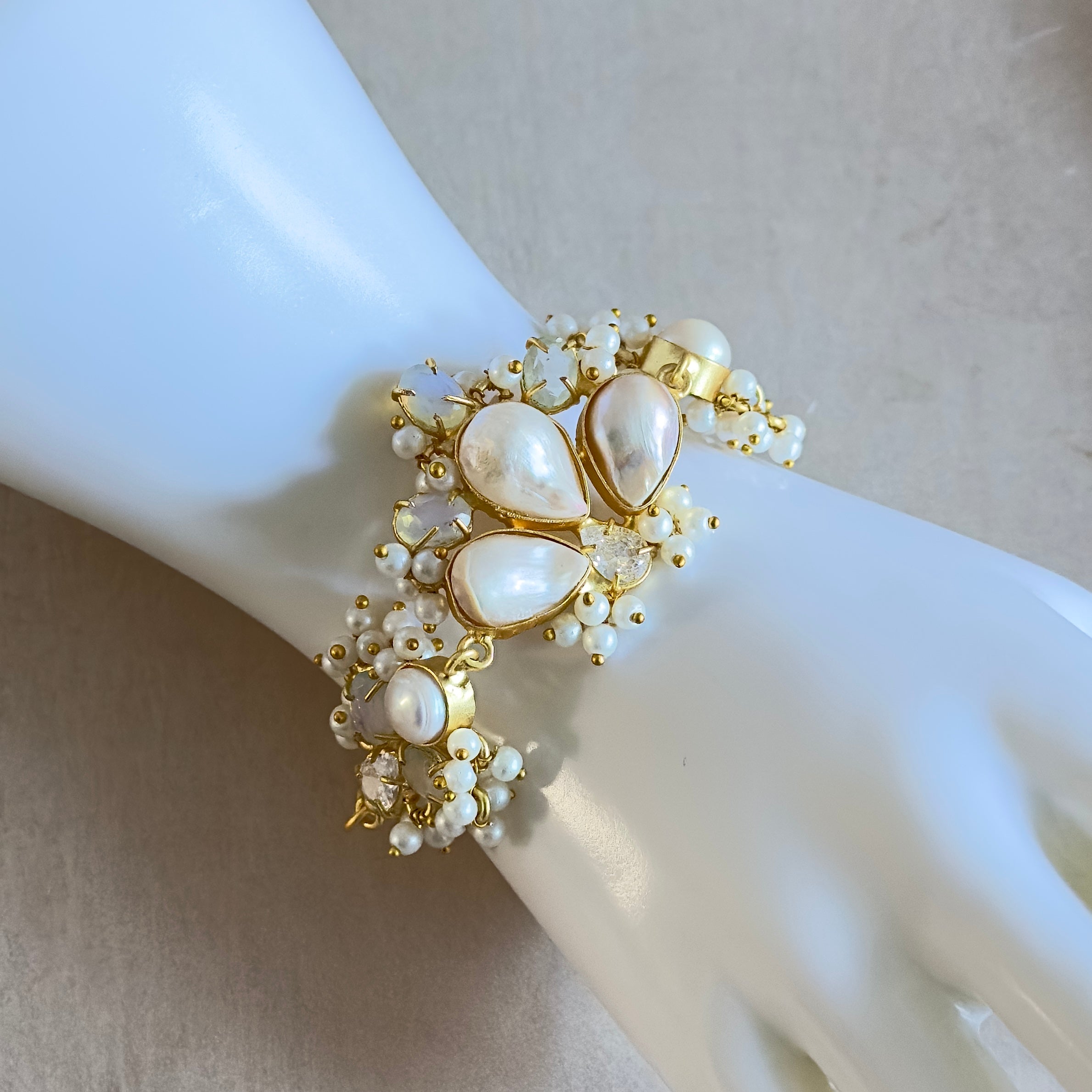 Inaya Pearl Crystal Bracelet - Ahseya & Co