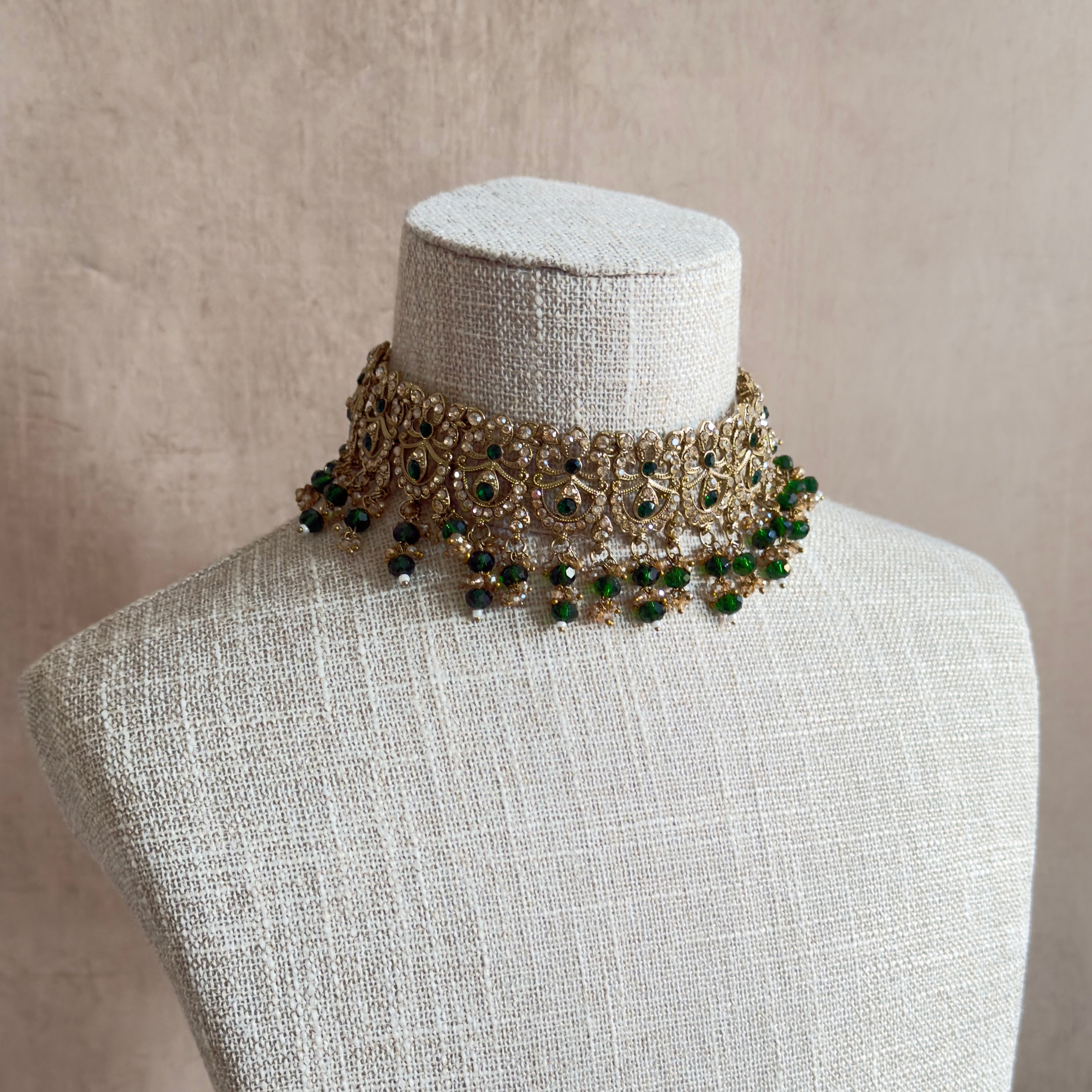 Raeesa Emerald Bridal Set - Ahseya & Co