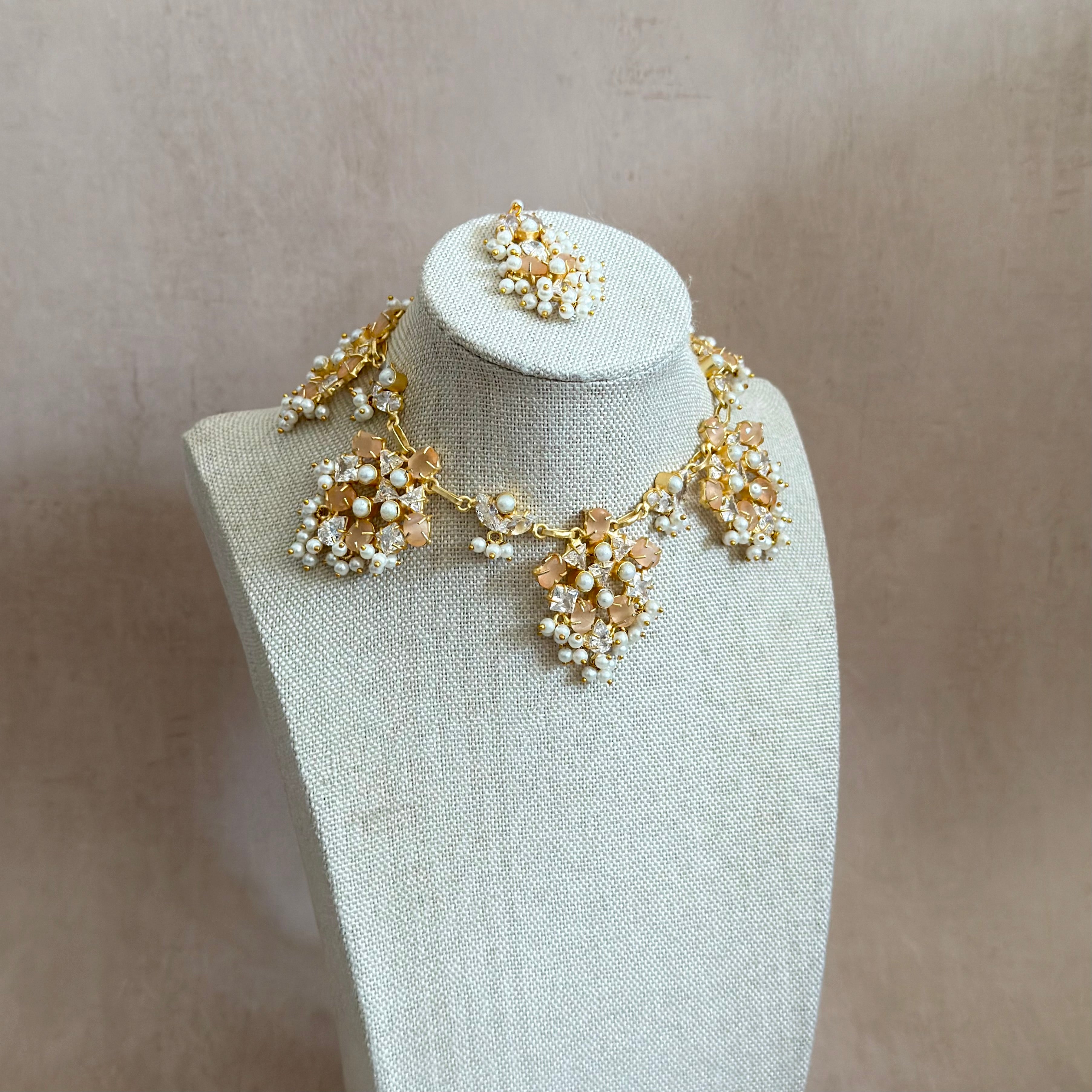 Wafaa Peach Crystal Necklace Set - Ahseya & Co