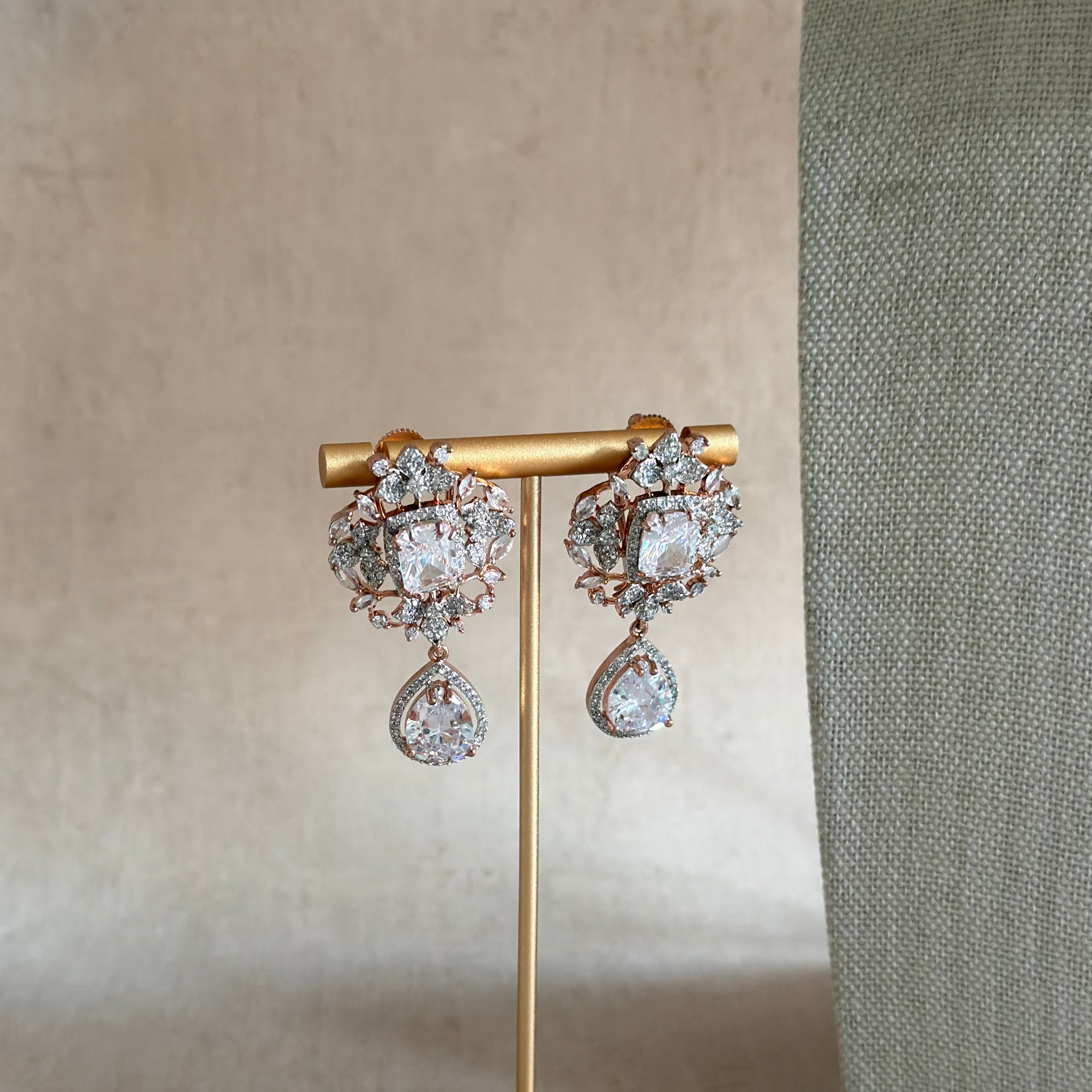 Saadiya Crystal Necklace Set - Ahseya & Co