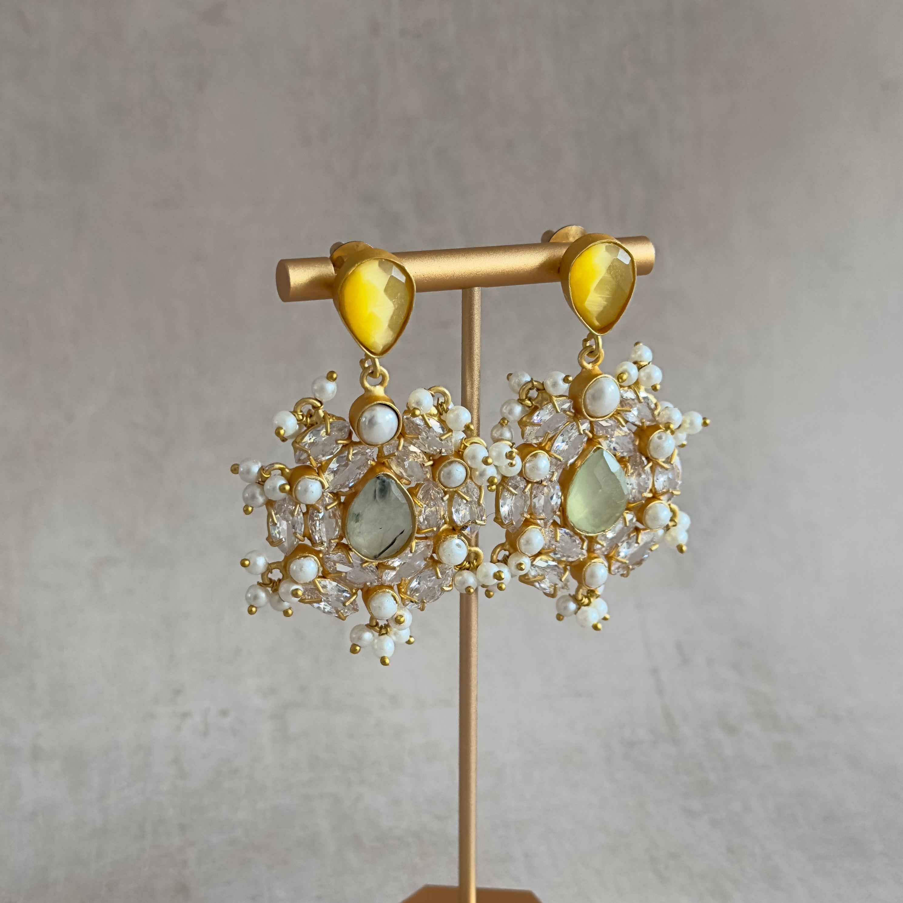 Imaanah Olive Crystal Tikka Set - Ahseya & Co