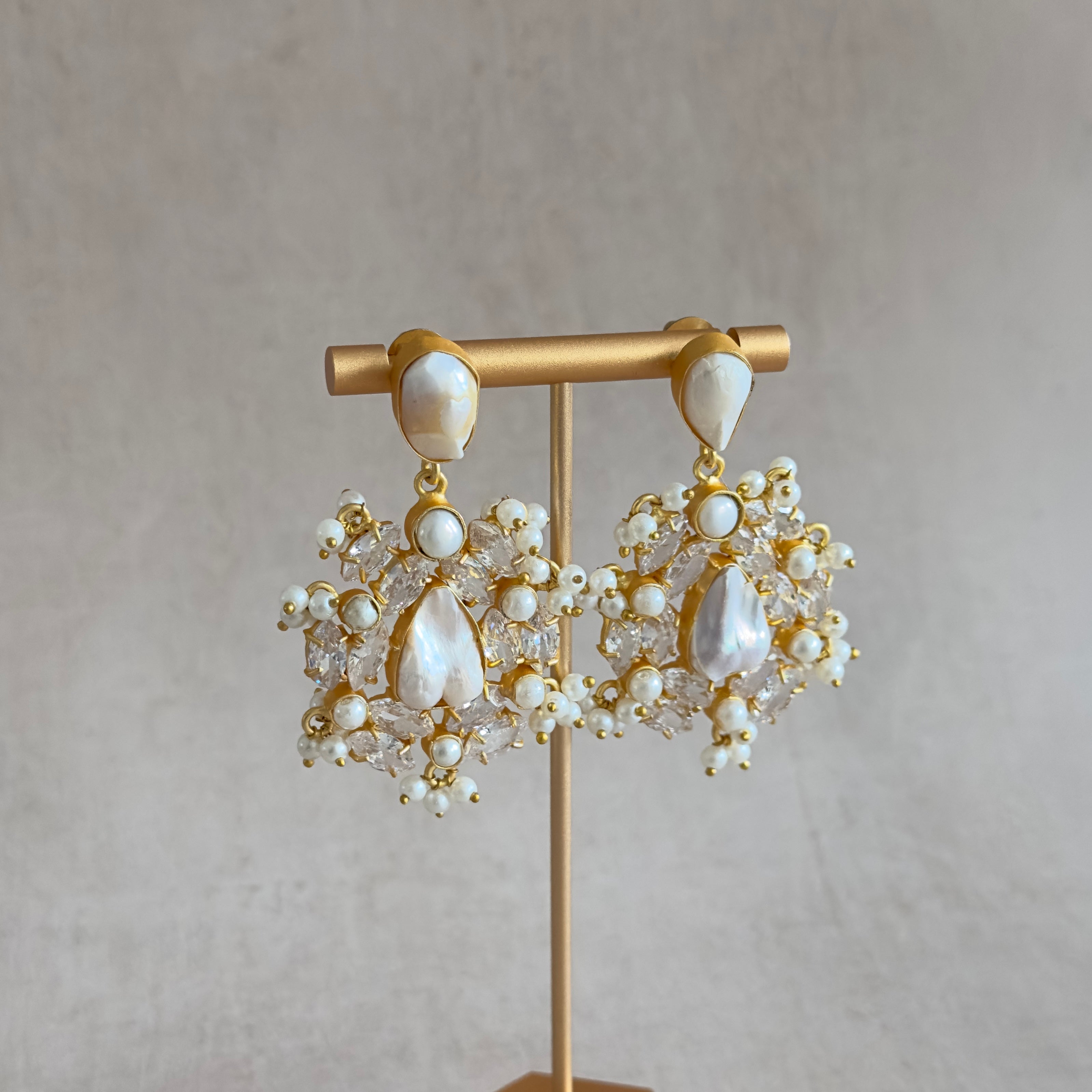 Imaanah Pearl Crystal Tikka Set - Ahseya & Co