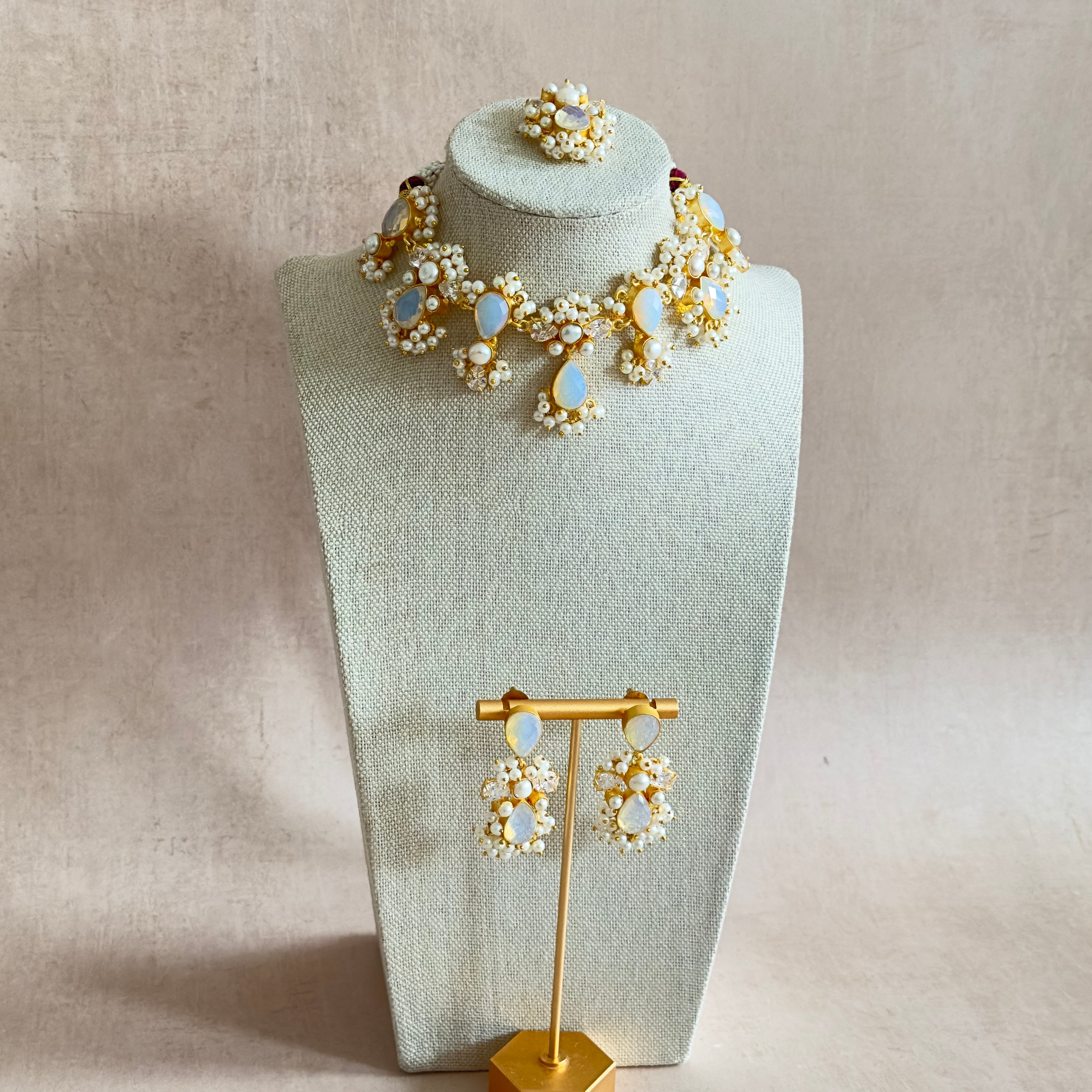 Munira Crystal Necklace Set - Ahseya & Co