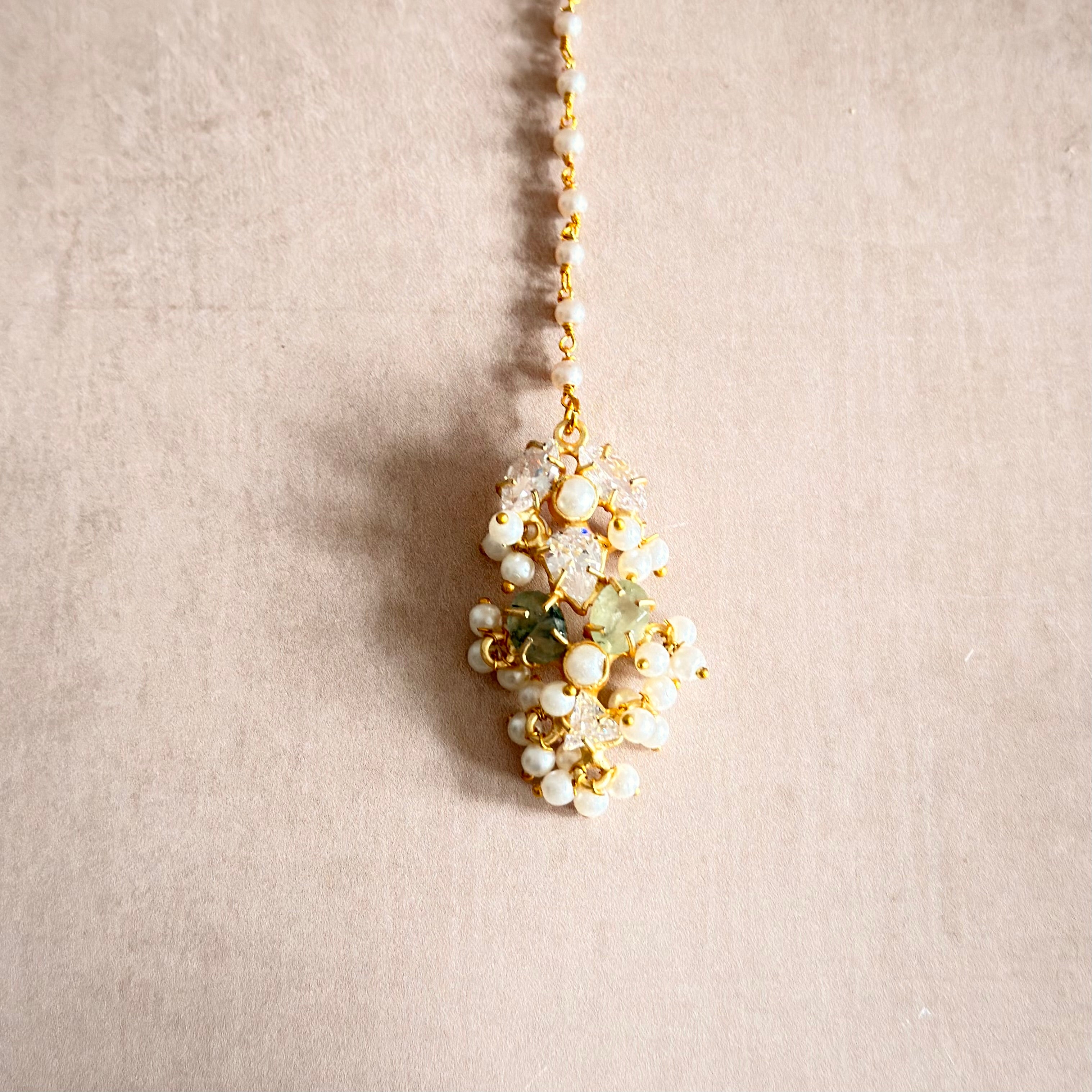 Wafaa Olive Crystal Necklace Set - Ahseya & Co