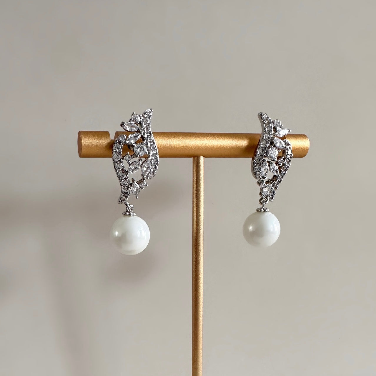 Amel Pearl Drop Crystal Earrings - Ahseya & Co.