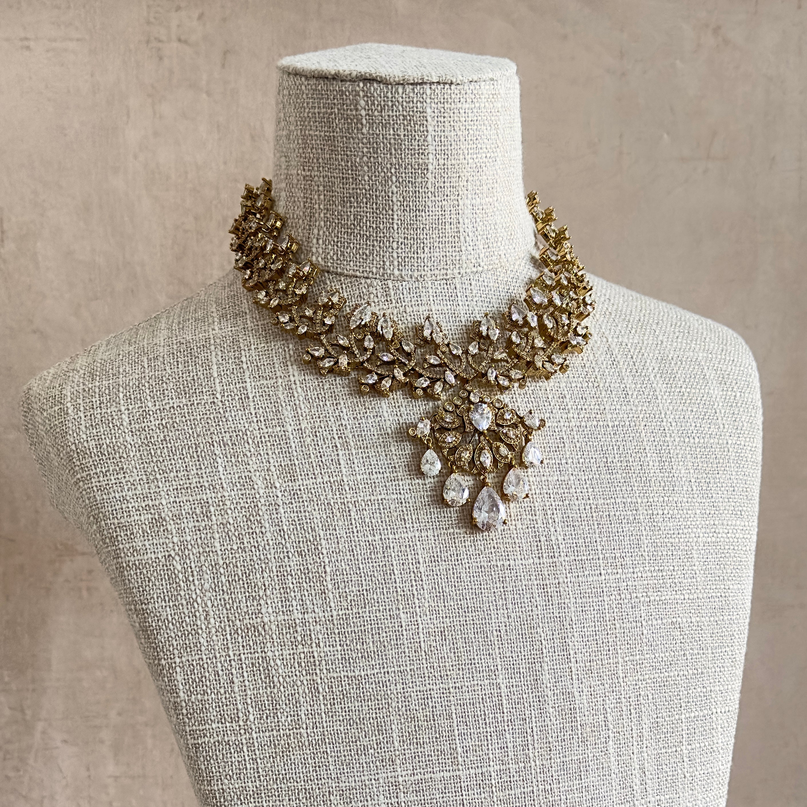Firyal Crystal Necklace Set - Ahseya & Co